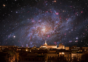 Fig. 1 - Rappresentazione pittorica della Galassia di Andromeda nel cielo di Milano