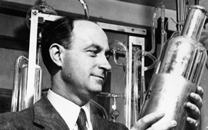 Fig. 3 - Enrico Fermi - E` stato il padre della fisica nucleare, insignito del premio Nobel nel 1938. Prima dello scoppio della Seconda guerra mondiale, si trasfer negli Stati Uniti, dove lavor al Progetto Manhattan per l'atomica.