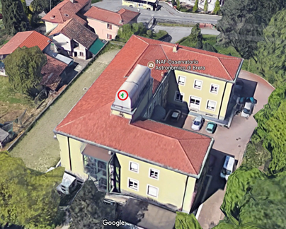 Figura 3: high panoramic view of some offices in Merate site. The red ring shows the position of the camera. Credit: GoogleMaps.